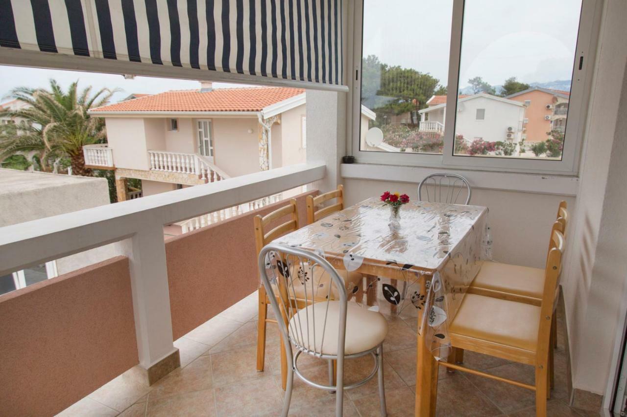 Apartments Beba Vir Zewnętrze zdjęcie