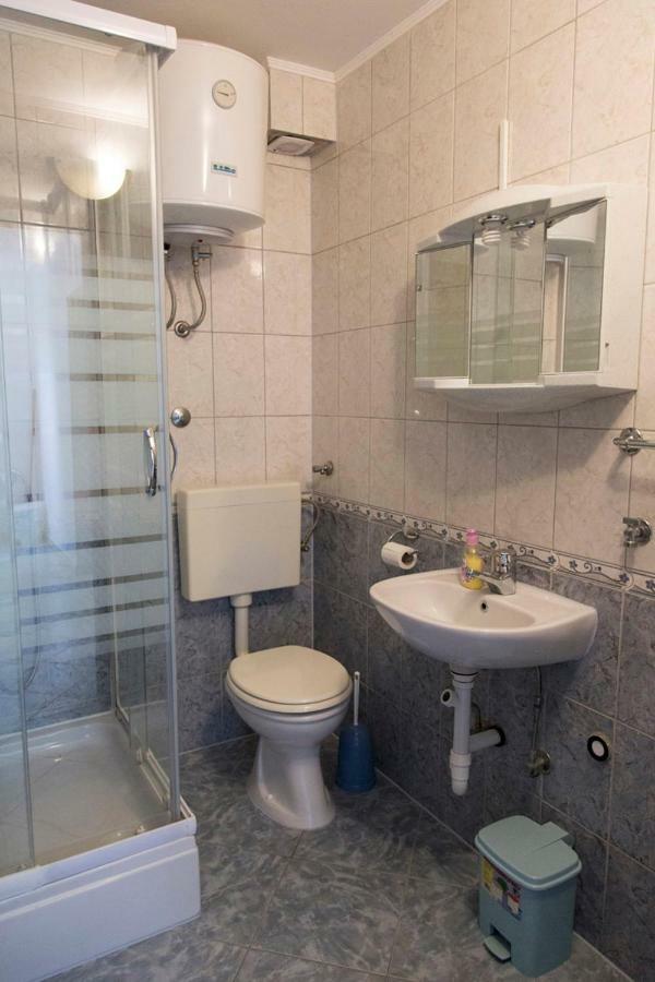 Apartments Beba Vir Zewnętrze zdjęcie